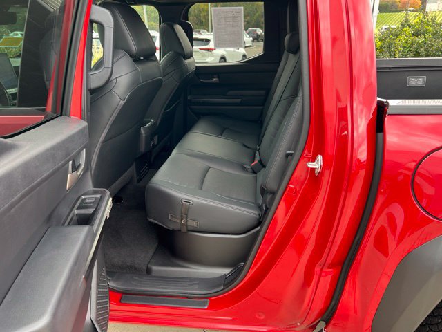 Used 2024 Toyota Tacoma TRD Off-Road w/ TRD Off Road Premium Package AWD/4WD image 31