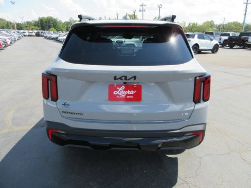 Used 2026 Kia Sorento SX AWD/4WD image 7