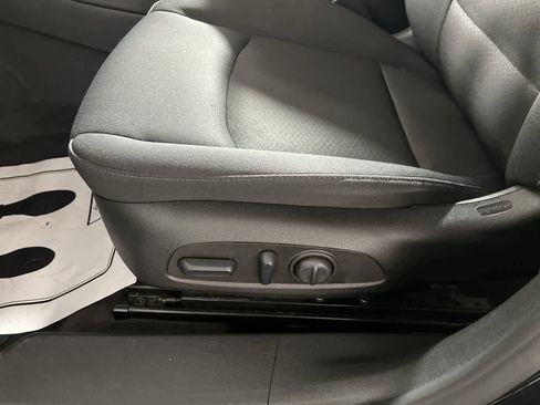 Used 2022 Chevrolet Malibu LT image 14