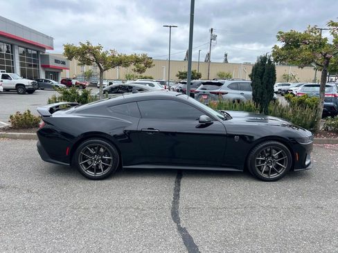 Used 2024 Ford Mustang Dark Horse RWD image 6