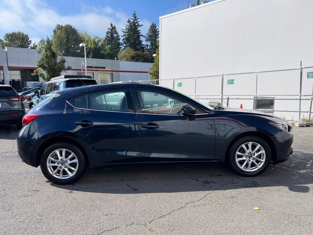 Used 2015 MAZDA MAZDA3 i Touring FWD image 3