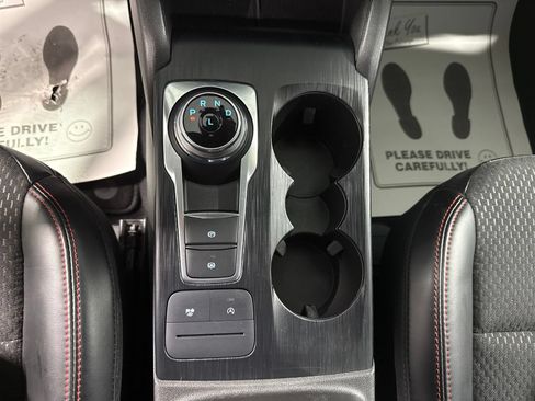 Used 2025 Ford Escape ST-Line AWD/4WD image 30
