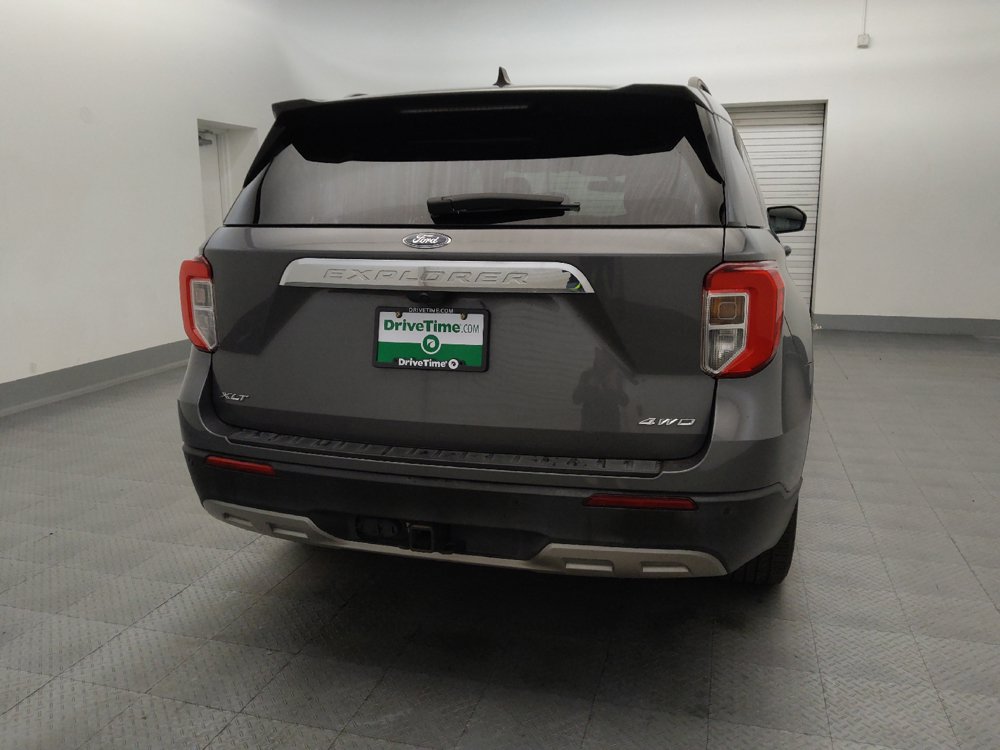 Used 2023 Ford Explorer XLT w/ Equipment Group 202A AWD/4WD image 7