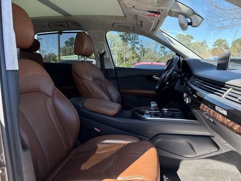 Used 2017 Audi Q7 3.0T Prestige image 25