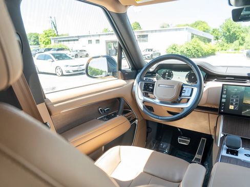 Certified 2024 Land Rover Range Rover SE AWD/4WD image 19