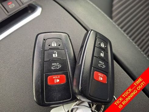 Used 2023 Toyota Highlander XSE AWD/4WD image 19