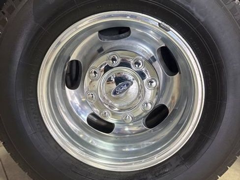 Used 2018 Ford F350 Lariat AWD/4WD image 5