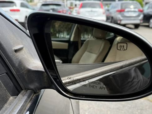 Used 2016 Toyota Corolla LE FWD image 39