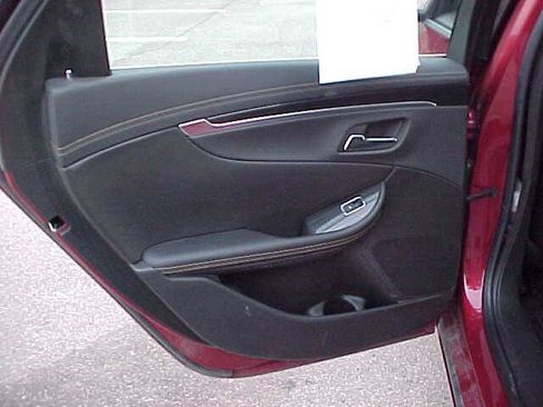 Used 2020 Chevrolet Impala LT w/ LT Convenience Package FWD image 17