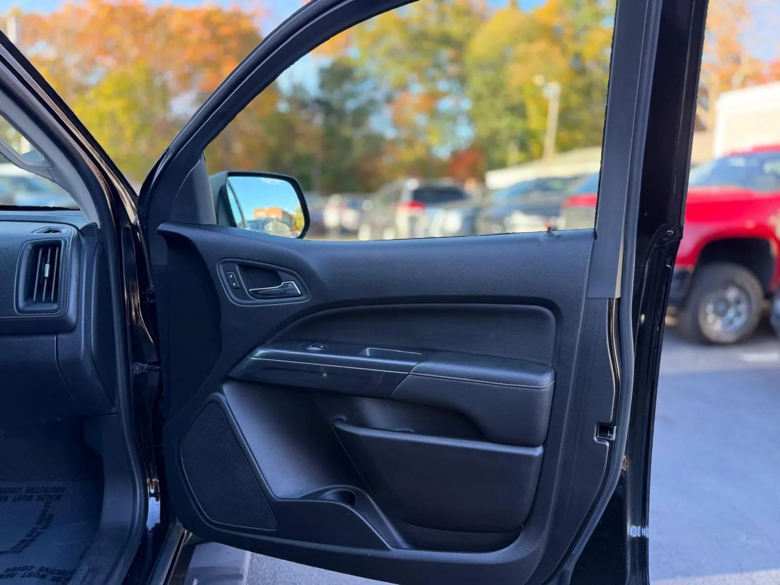 Used 2018 GMC Canyon All Terrain w/ Trailering Package AWD/4WD image 28