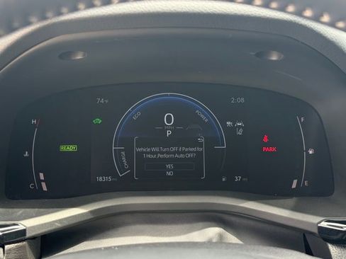 Used 2025 Toyota Camry SE w/ Convenience Package image 17