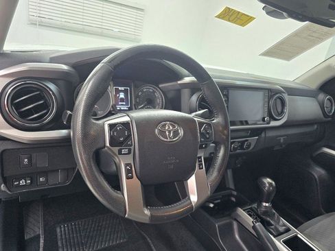 Used 2021 Toyota Tacoma SR5 RWD image 12