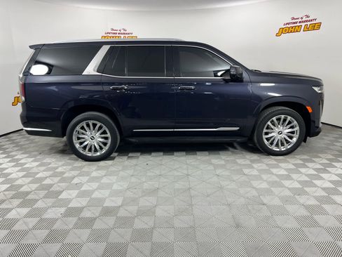 Used 2022 Cadillac Escalade Premium Luxury w/ Performance Package AWD/4WD image 7