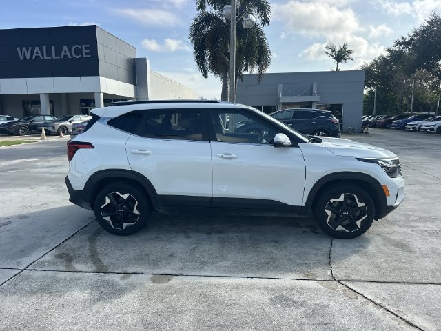 Certified 2025 Kia Seltos EX w/ EX Sunroof Package AWD/4WD image 5