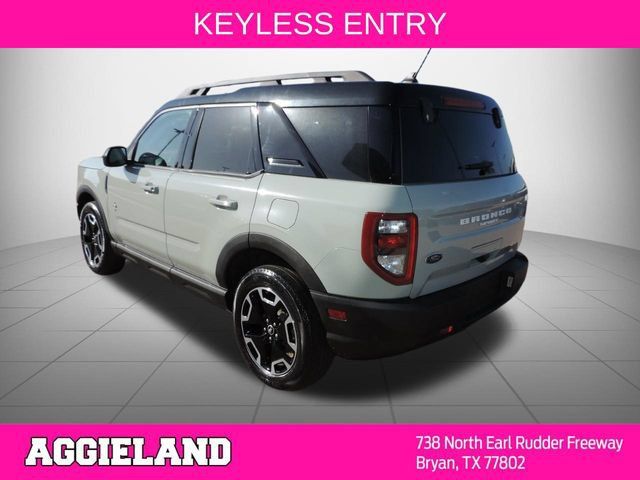 Used 2023 Ford Bronco Sport Outer Banks w/ Tech Package AWD/4WD image 6