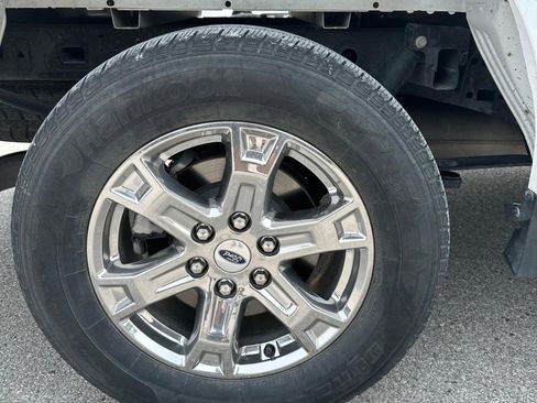 Used 2023 Ford F150 Lariat image 11