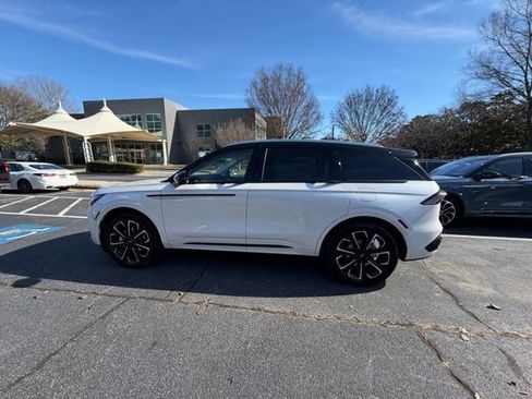 New 2026 Lincoln Nautilus Reserve image 4