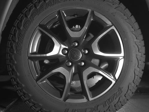 Used 2025 Jeep Compass Trailhawk AWD/4WD image 14