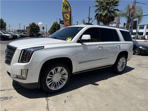 Used 2017 Cadillac Escalade Platinum RWD image 58