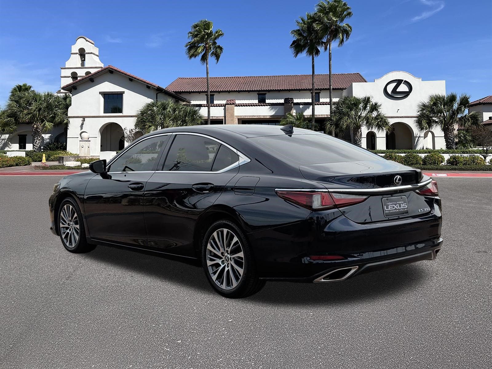 Used 2019 Lexus ES 350 FWD image 4