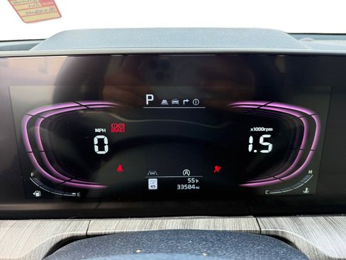 Used 2023 Kia Telluride EX image 11