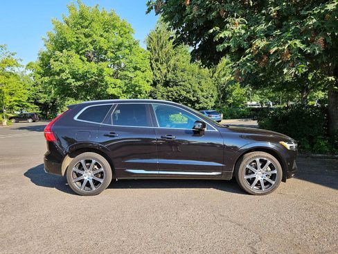 Used 2021 Volvo XC60 T6 Inscription w/ Advanced Package AWD/4WD image 2