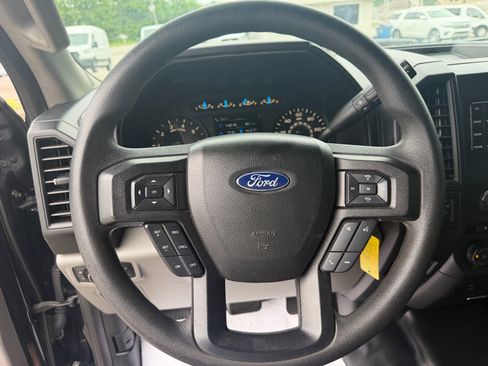 Used 2017 Ford F150 XL w/ Equipment Group 101A Mid AWD/4WD image 37