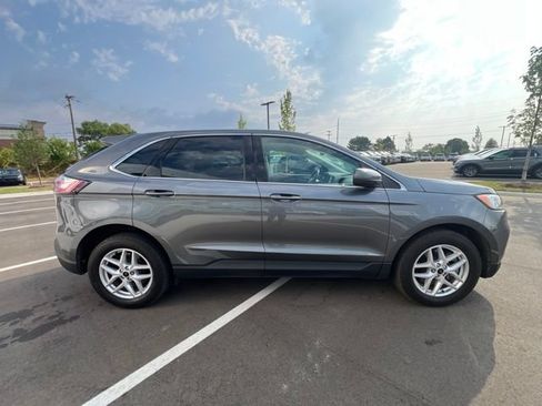 Used 2024 Ford Edge SEL w/ Convenience Package AWD/4WD image 4