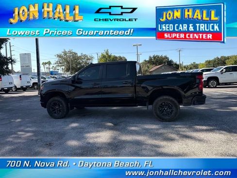 Used 2025 Chevrolet Silverado 1500 Custom Trail Boss w/ Midnight Edition AWD/4WD image 4