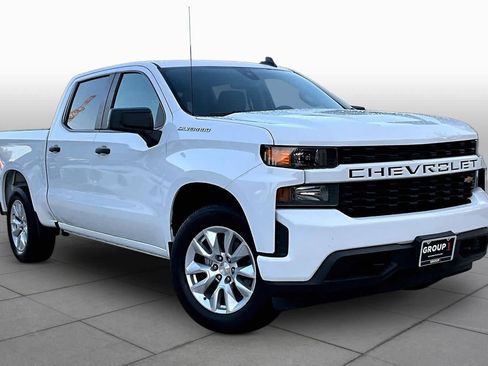 Used 2022 Chevrolet Silverado 1500 Custom w/ Safety Confidence Package RWD image 3