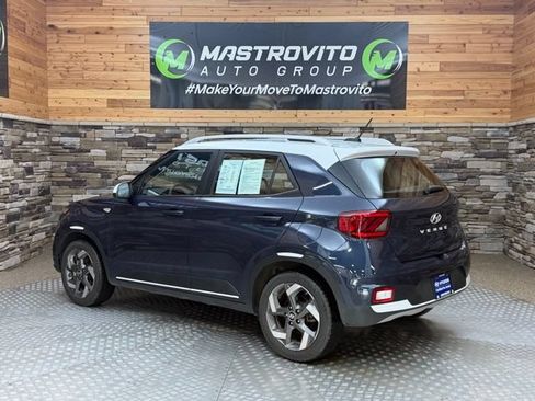 Certified 2026 Hyundai Venue SEL FWD image 7