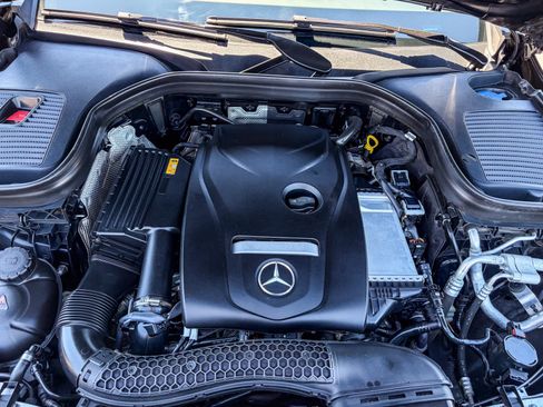 Used 2019 Mercedes-Benz GLC 300 image 25