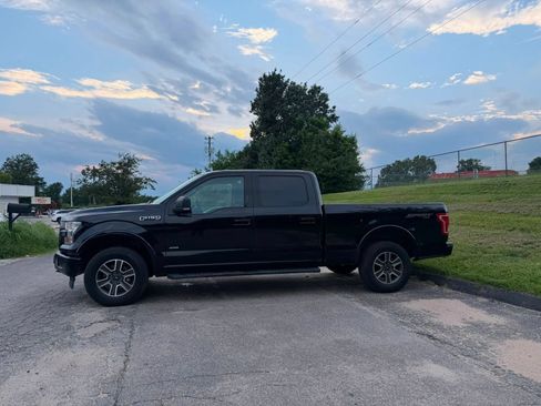 Used 2017 Ford F150 XLT w/ Equipment Group 302A Luxury AWD/4WD image 5