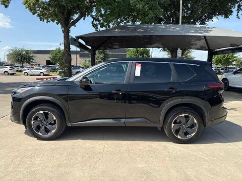 Certified 2024 Nissan Rogue SV FWD image 4
