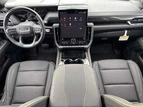 New 2026 GMC Yukon XL Elevation image 12