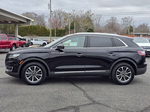 Used 2020 Lincoln Nautilus Reserve image 23