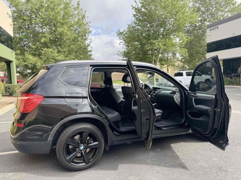 Used 2017 BMW X3 sDrive28i RWD image 8