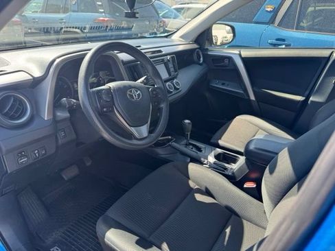 Used 2018 Toyota RAV4 LE w/ All Weather Liner Package AWD/4WD image 5