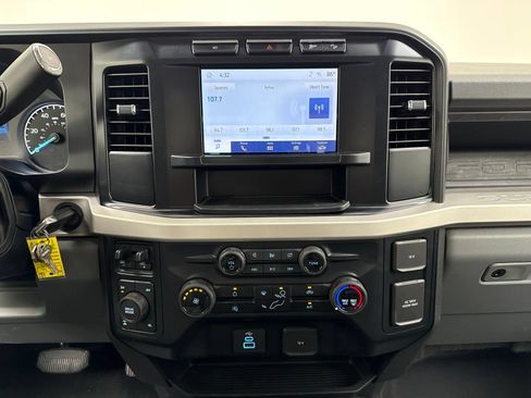 Used 2023 Ford F250 XL w/ STX Appearance Package AWD/4WD image 30