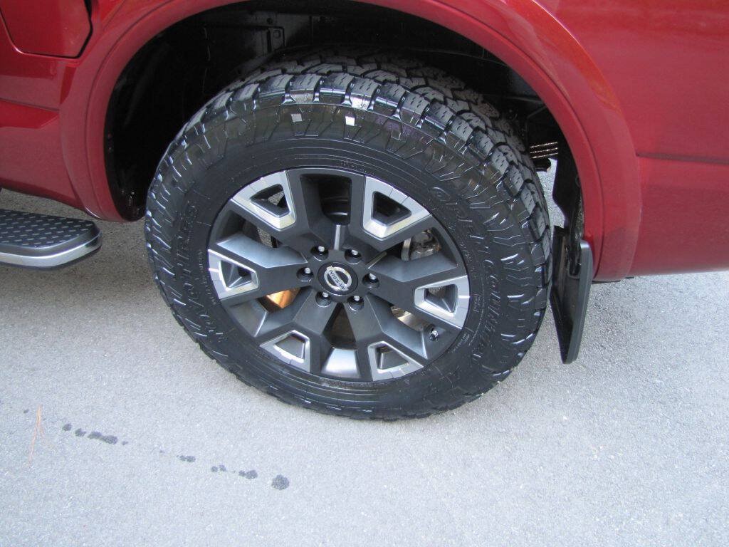 Used 2022 Nissan Titan Platinum Reserve w/ Moonroof Package AWD/4WD image 32