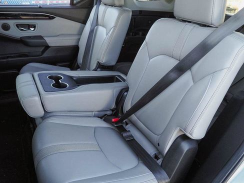 Used 2024 Honda Pilot Touring image 25