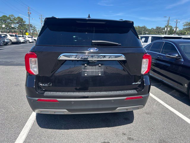 Used 2022 Ford Explorer XLT w/ Equipment Group 202A AWD/4WD image 5