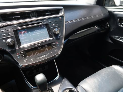 Used 2016 Toyota Avalon Touring FWD image 14