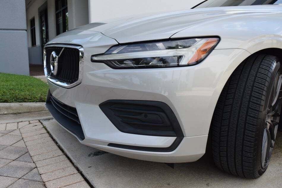 Used 2019 Volvo S60 T5 Momentum w/ Multimedia Package FWD image 15