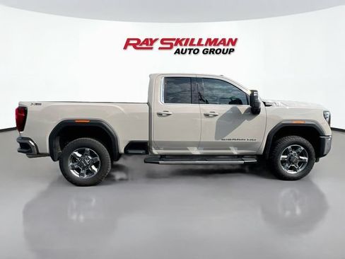 Used 2026 GMC Sierra 2500 SLE w/ SLE Value Package; AWD/4WD image 8