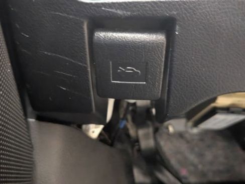 Used 2018 Toyota Avalon XLE Plus image 32