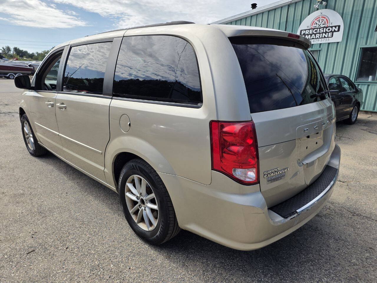 Used 2015 Dodge Grand Caravan SXT FWD image 13
