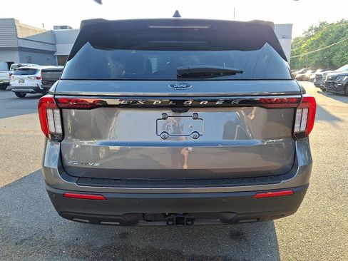 New 2025 Ford Explorer Active image 6