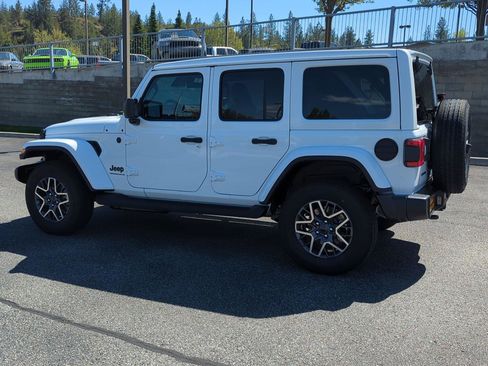 New 2026 Jeep Wrangler Unlimited Sahara AWD/4WD image 4