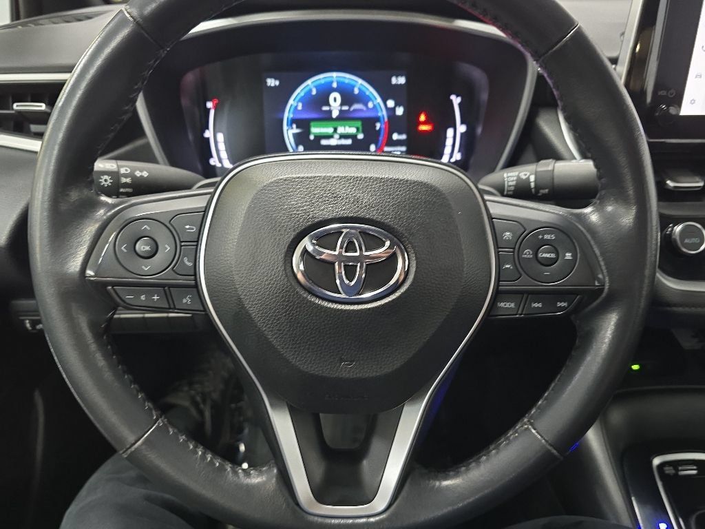 Used 2023 Toyota Corolla XSE FWD image 18